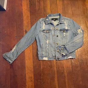 FOREVER 21 - Distressed Denim Jacket